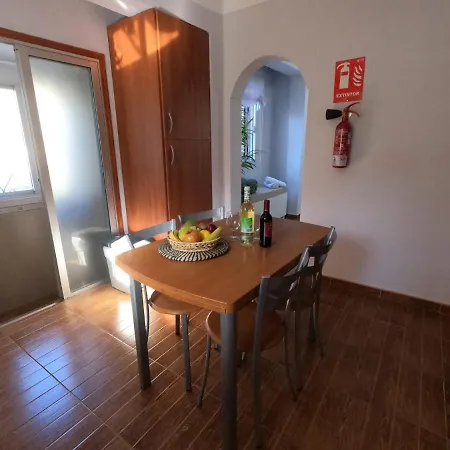 And El Charco Azul לינה וארוחת בוקר El Risco