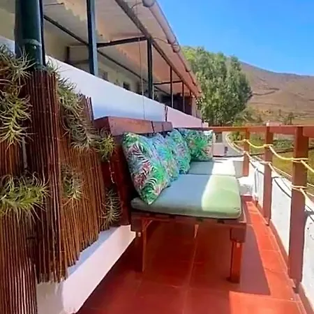 B&b&apartments El Charco Azul Bed and breakfast El Risco
