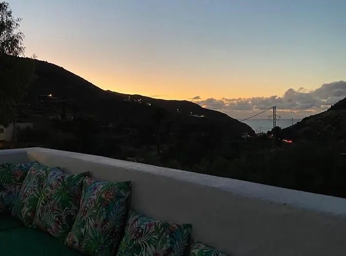 Bed & Breakfast And El Charco Azul El Risco