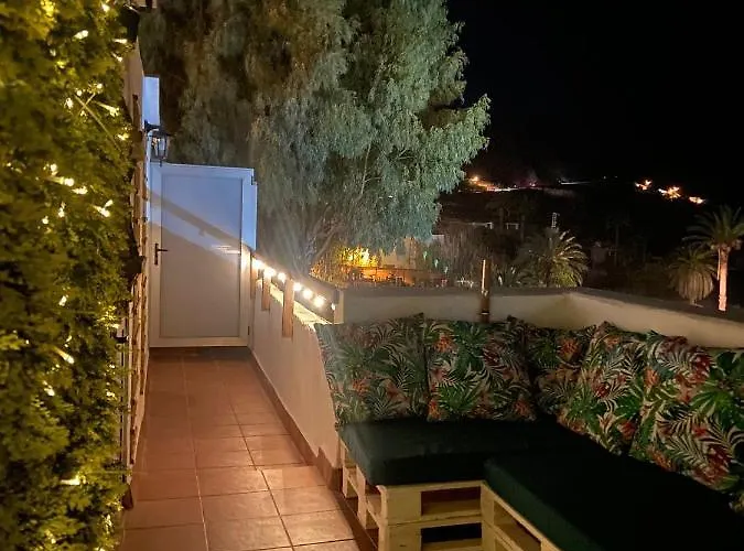 And El Charco Azul * El Risco